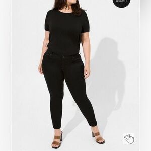 Torrid - Sz 20S Luxe Mid-Rise Skinny Jean - Sateen Stretch Black